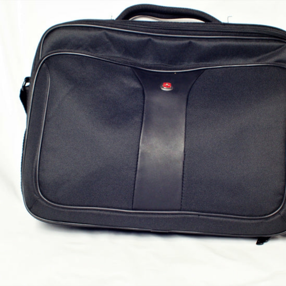 Wenger Swiss Axiom 14-16 Inches Adjustable ProCheck Laptop Briefcase